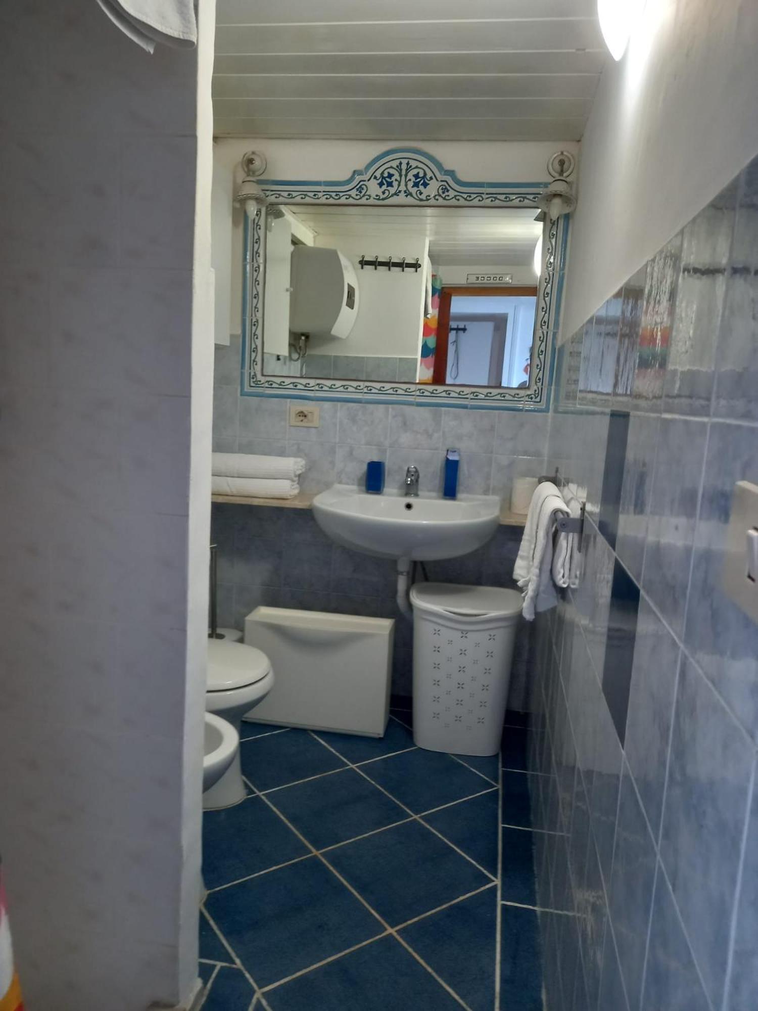 La Casa Sugli Archi Hotel Ponza Exterior photo