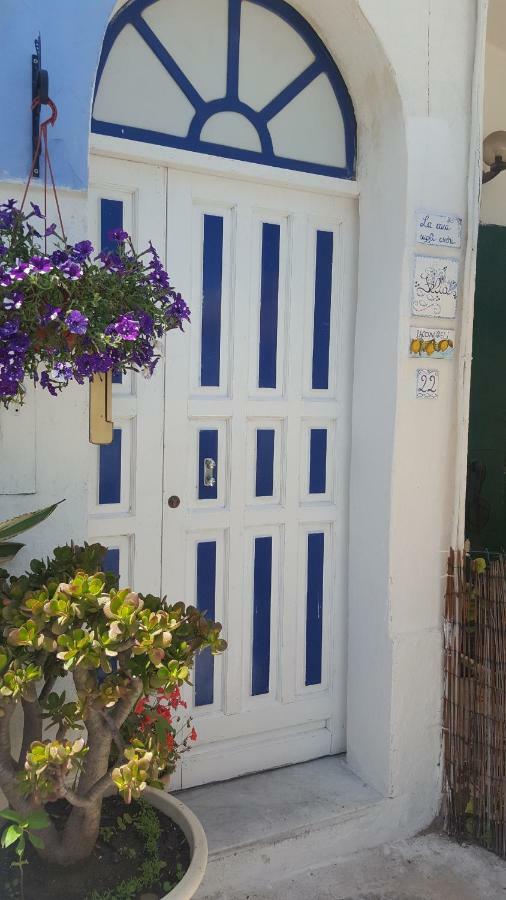 La Casa Sugli Archi Hotel Ponza Exterior photo